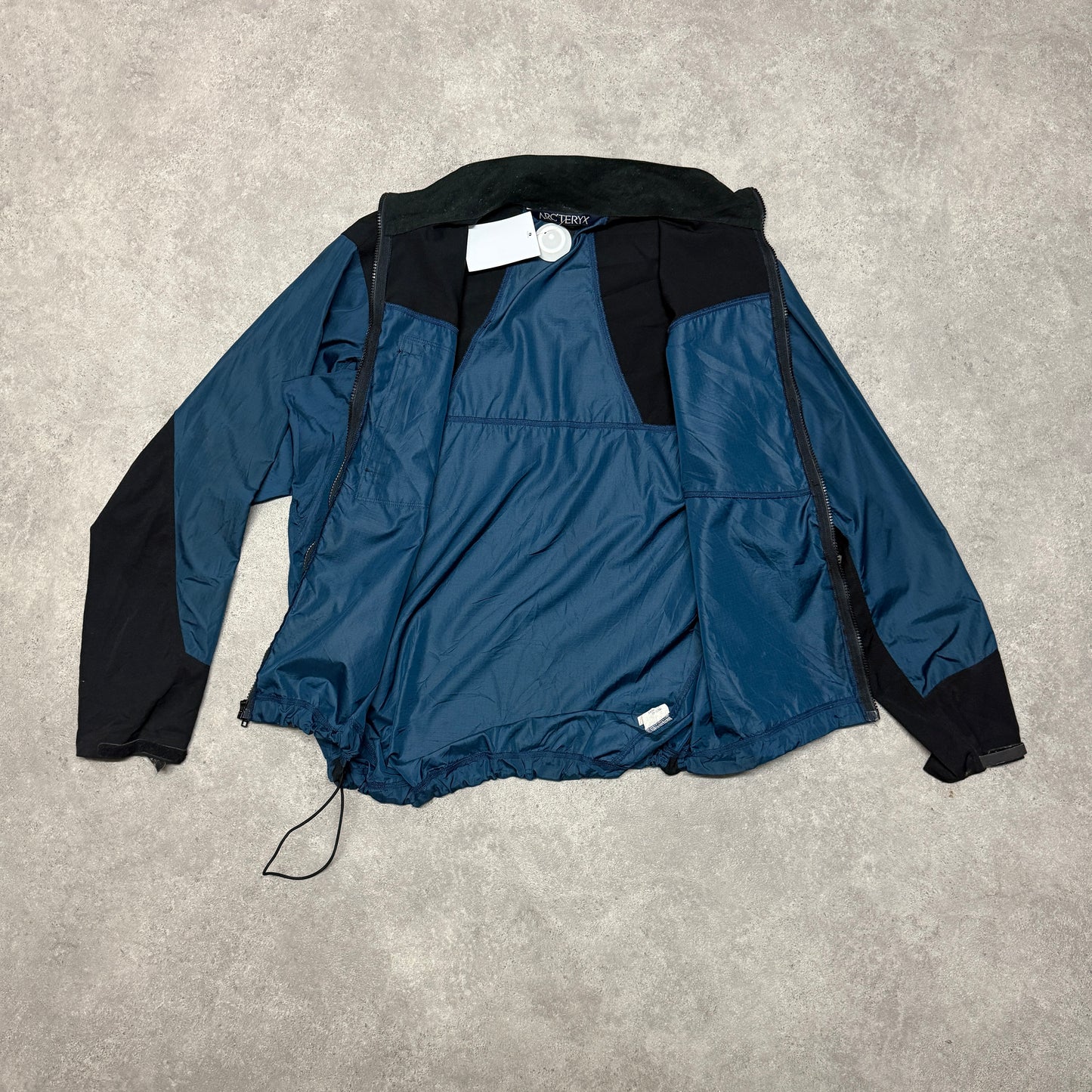 Arcteryx TAU Light Jacket Size  M  Blue