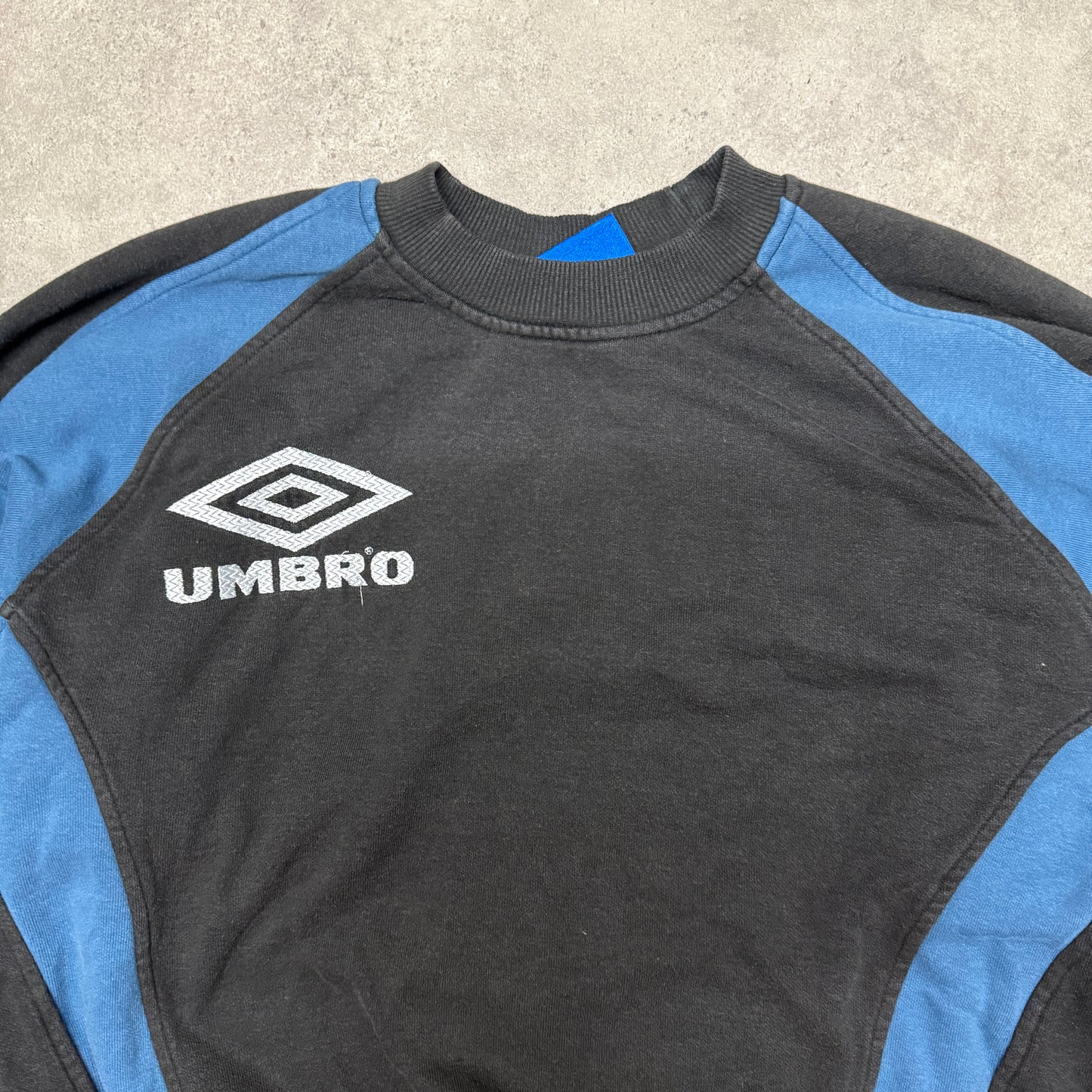 Vintage Umbro Big Logo Sweatshirts Black Size S